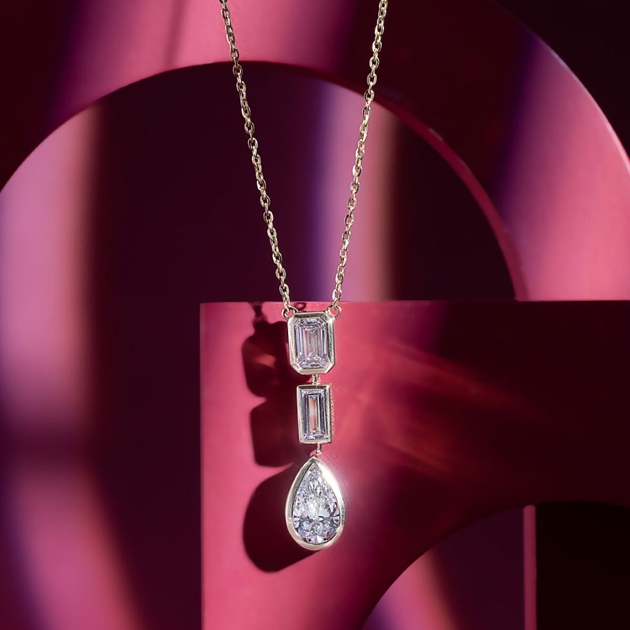 Gwyneth: 6-Prong Accented Marquise